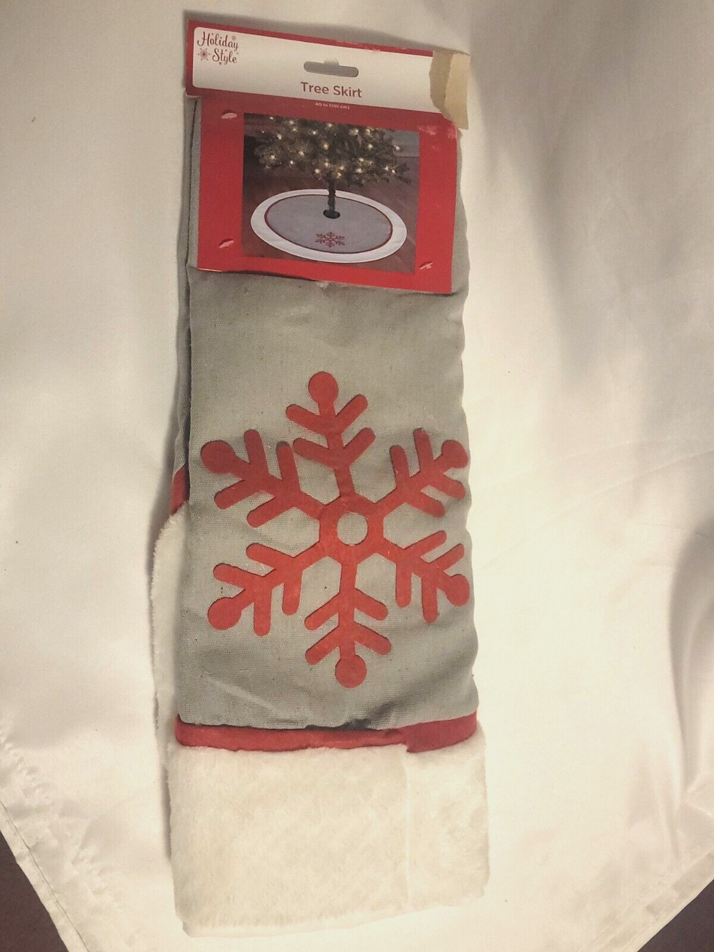 Holiday Style Christmas Tree Skirt 40" Gray White Fur Trim Red Snowflake